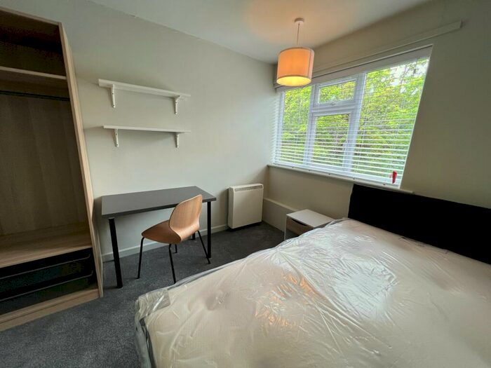 2 Bedroom Apartment To Rent In Sycamore Court, Beeston, Nottingham, NG9