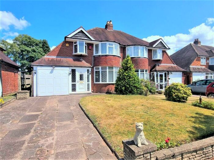 3 Bedroom Semi-Detached House To Rent In Denholm Road, Sutton Coldfield, B73