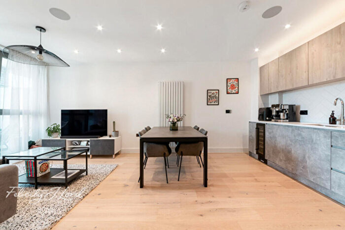2 Bedroom Apartment For Sale In Morville Street, London, E3