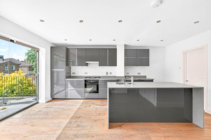 3 Bedroom Terraced House To Rent In Darwin Road, Ealing, London, W5