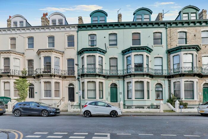 1 Bedroom Flat To Rent In Carlton Terrace, Scarborough, North Yorkshire, YO11