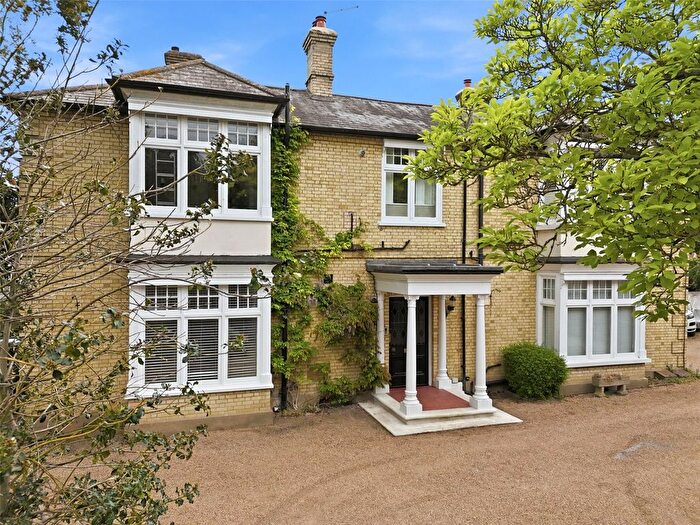 2 Bedroom Flat For Sale In Churchgate Street, Old Harlow, Essex, CM17