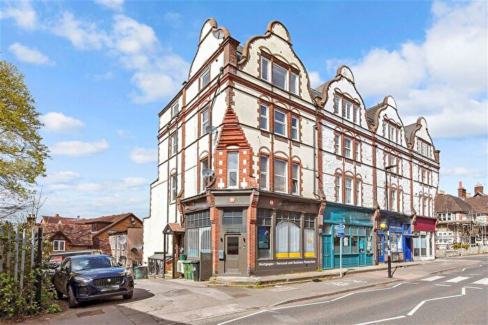 1 Bedroom Flat For Sale In Croydon Road, Reigate, Surrey, RH2