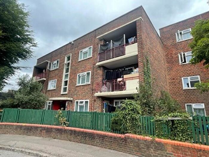 2 Bedroom Flat To Rent In Reed Road, Tottenham, N17