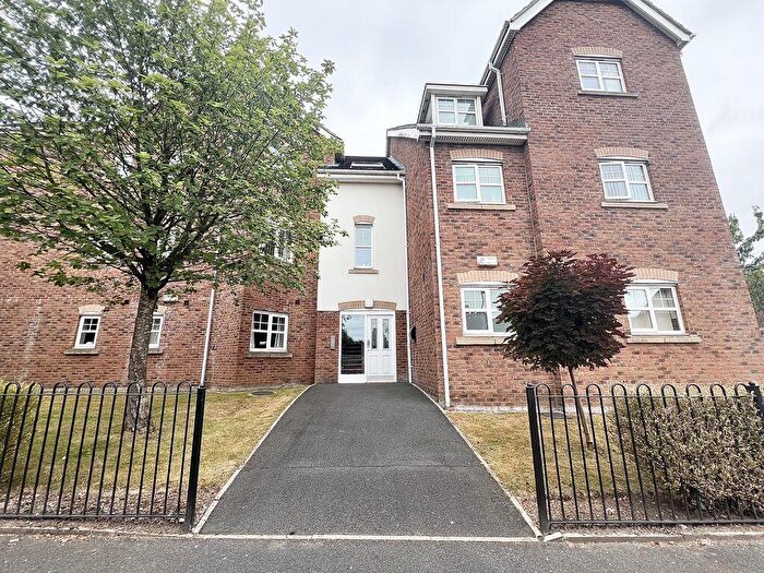 2 Bedroom Flat To Rent In Ellesmere Green, Manchester, M30