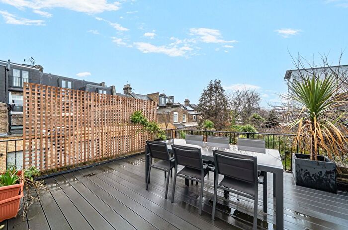 4 Bedroom End Terrace House For Sale In Bloemfontein Avenue, Hammersmith And Fulham, London, W12