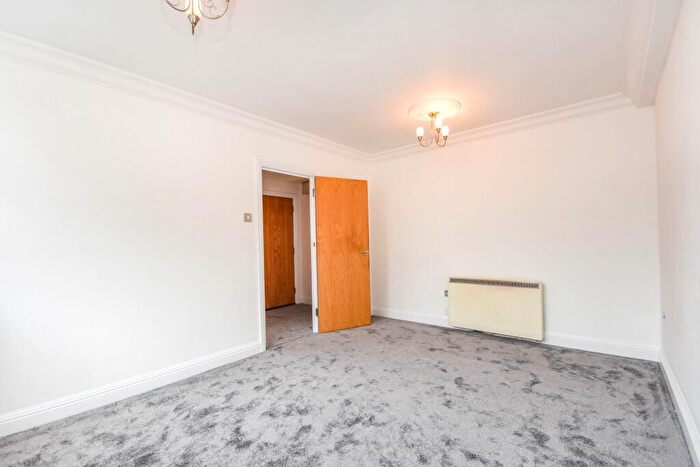 1 Bedroom Flat To Rent In Crown Street, Brentwood, CM14