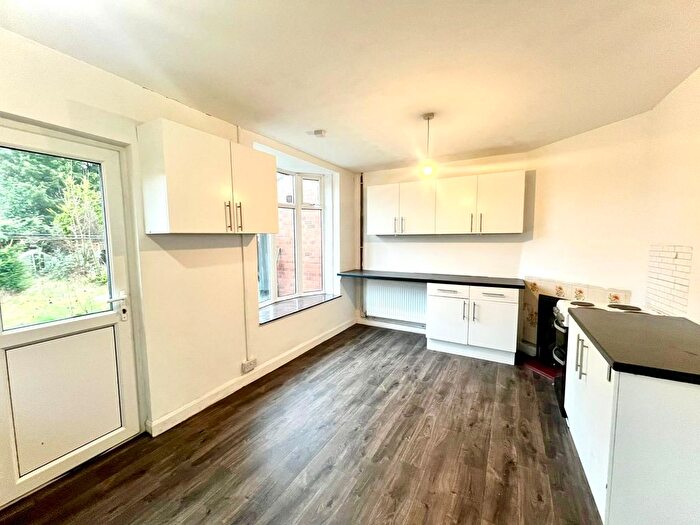 3 Bedroom Semi Detached House To Rent In Charter Avenue, Coventry, CV4