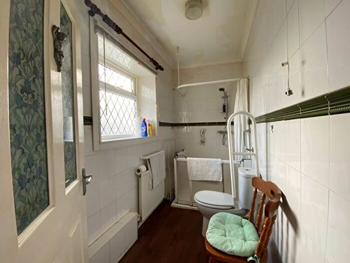 1 Bedroom Bungalow For Sale In Pot House Road, Wibsey, Bradford, BD6