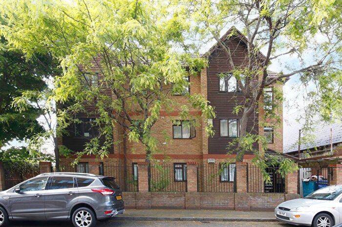 1 Bedroom Flat To Rent In Harton Street, Harton Lodge Harton Street, SE8