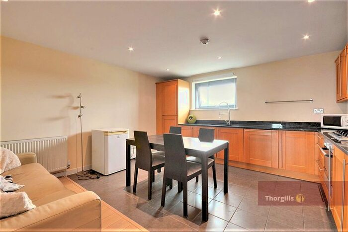 2 Bedroom Flat To Rent In Lovelace House, Uxbridge Road, West Ealing, W13