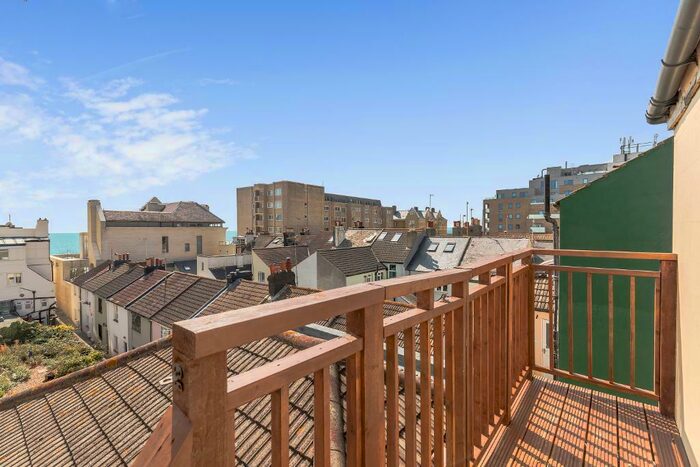 2 Bedroom Apartment To Rent In Victoria Terrace, Hove, BN3