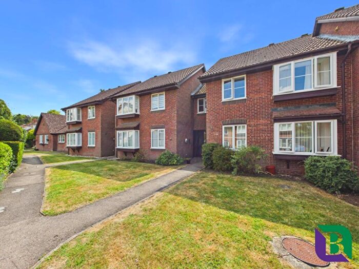 2 Bedroom Retirement Property For Sale In Eleanor Walk, Woburn, MK17