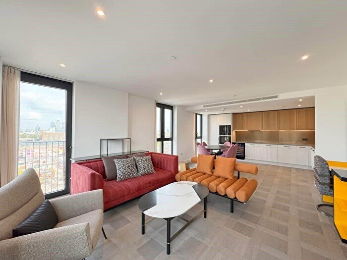 3 Bedroom Flat To Rent In Boxwood Gardens, London Dock, E1W