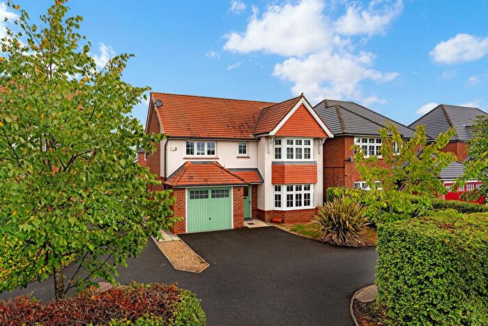 4 Bedroom Detached House For Sale In Lunts Heath Road, Widnes, WA8