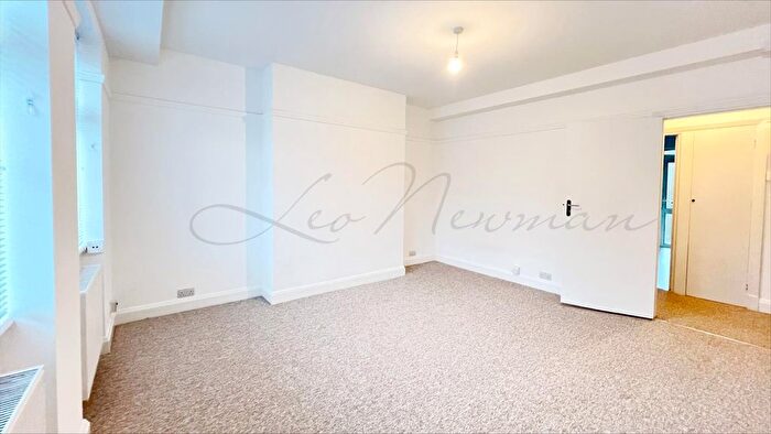 2 Bedroom Flat To Rent In Great Ormond Street, Bloomsbury, WC1N
