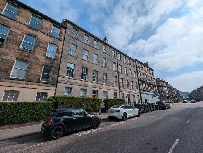 4 Bedroom Flat To Rent In West Preston Street, Newington, Edinburgh, EH8