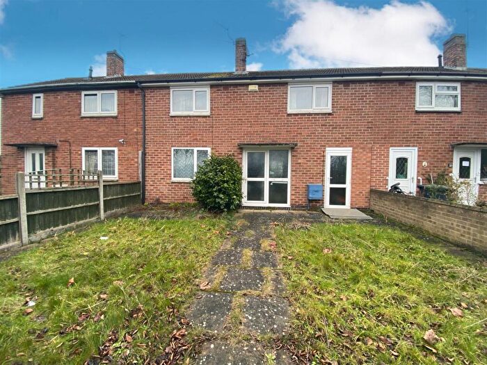 3 Bedroom Terraced House For Sale In Trenant Road, Leicester, LE2