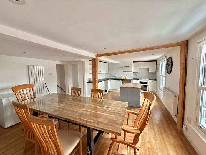 2 Bedroom Flat To Rent In Great Whyte, Huntingdon, PE26