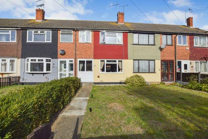 3 Bedroom Terraced House To Rent In Larkswood Road, Corringham, SS17