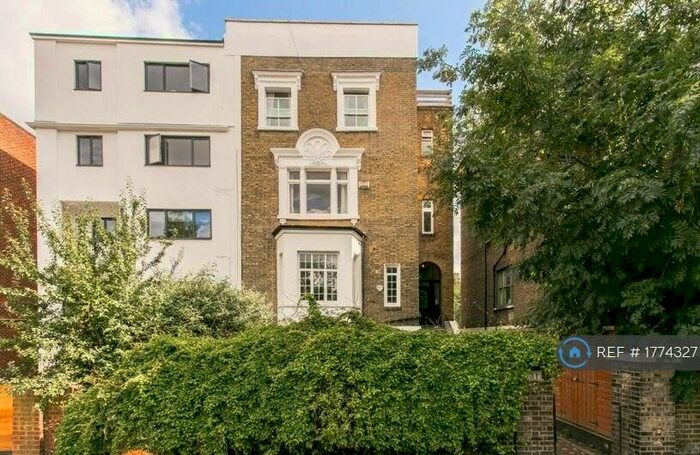 3 Bedroom Flat To Rent In Dulwich Road, Herne Hill, London, SE24