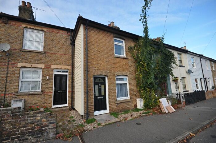 2 Bedroom Terraced House To Rent In Vicarage Road, Chelmsford, Essex, CM2