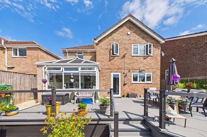 5 Bedroom Detached House For Sale In West Way, Broadstone, Dorset, BH18 - Photo 2