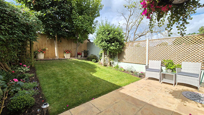 2 Bedroom End Of Terrace House For Sale In Hillside Croft, Napton, CV47