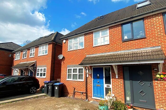 4 Bedroom Terraced House To Rent In Woking, GU21