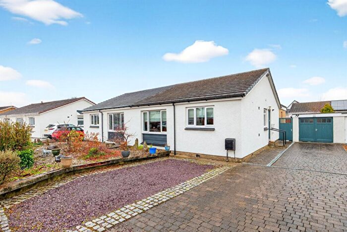 3 Bedroom Semi-Detached Bungalow For Sale In Lothian Crescent, Stirling, FK9