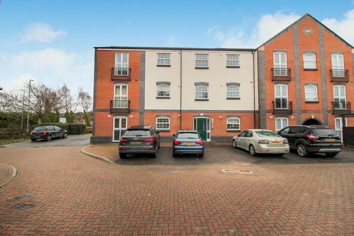 2 Bedroom Flat To Rent In St. Austell Way, Churchward, Swindon, SN2