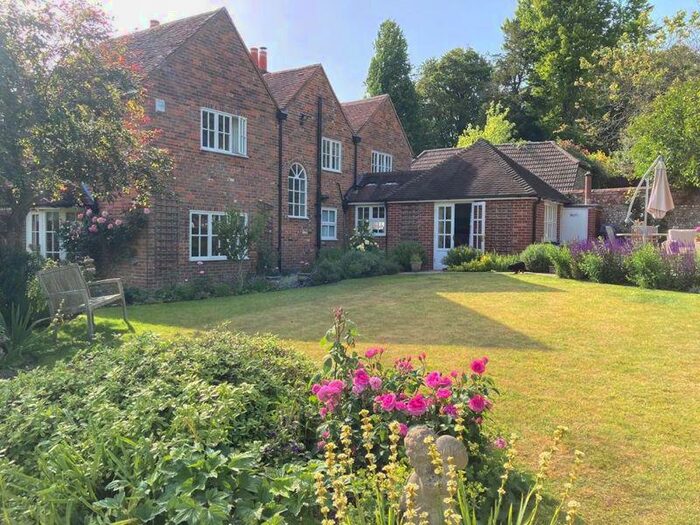 4 Bedroom House To Rent In Hambledon, Nr Petersfield / Winchester, Hampshire, PO7