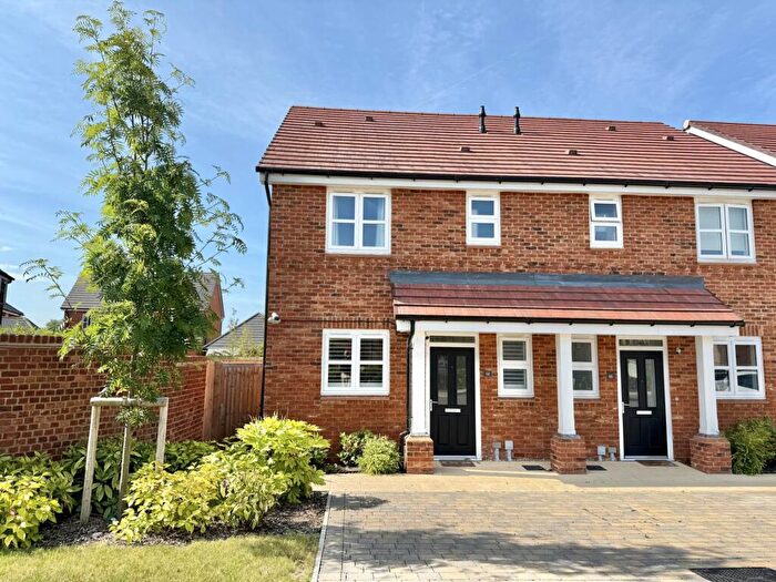 3 Bedroom Semi-Detached House For Sale In Empress Drive, Highcroft, OX10