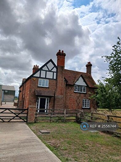 4 Bedroom Detached House To Rent In Ledburn Farmhouse, Ledburn, Leighton Buzzard, LU7