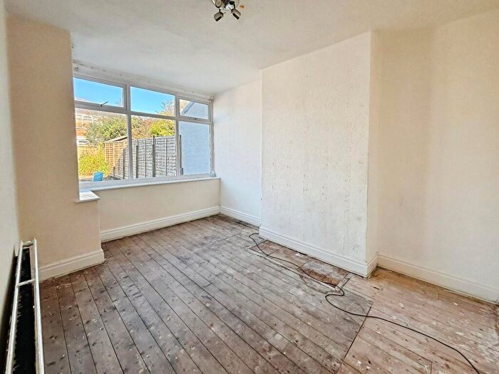 3 Bedroom End Of Terrace House For Sale In Lulworth Avenue, Blackpool, Lancashire, FY3