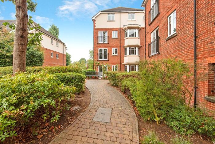 1 Bedroom Flat For Sale In Peppermint Road, Hitchin, Hertfordshire, SG5