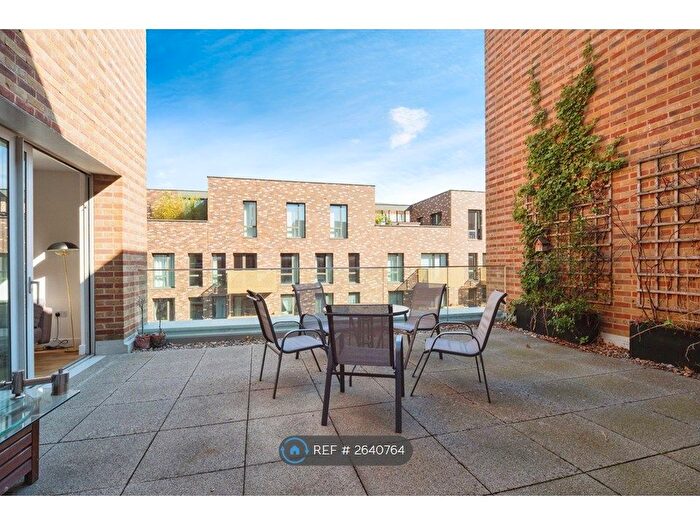 3 Bedroom Flat To Rent In Nelson Walk, London, E3