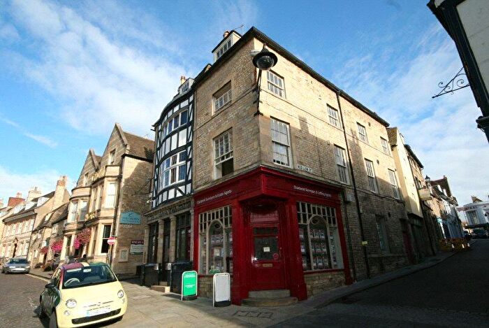 1 Bedroom Flat To Rent In Red Lion Square, Stamford, Lincolnshire, PE9