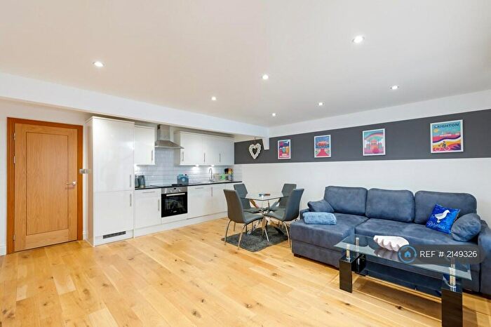 2 Bedroom Flat To Rent In Old Steine, Brighton, BN1