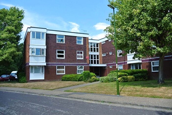 1 Bedroom Apartment For Sale In Somerstown, Chichester, PO19