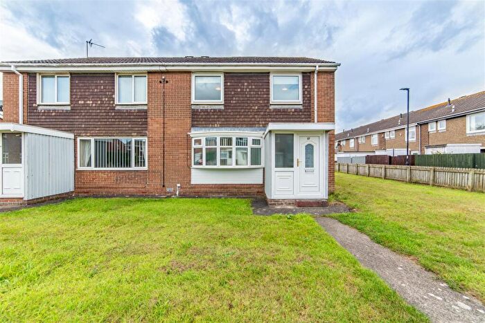 3 Bedroom Semi-Detached House For Sale In Bamborough Court, Dudley, NE23