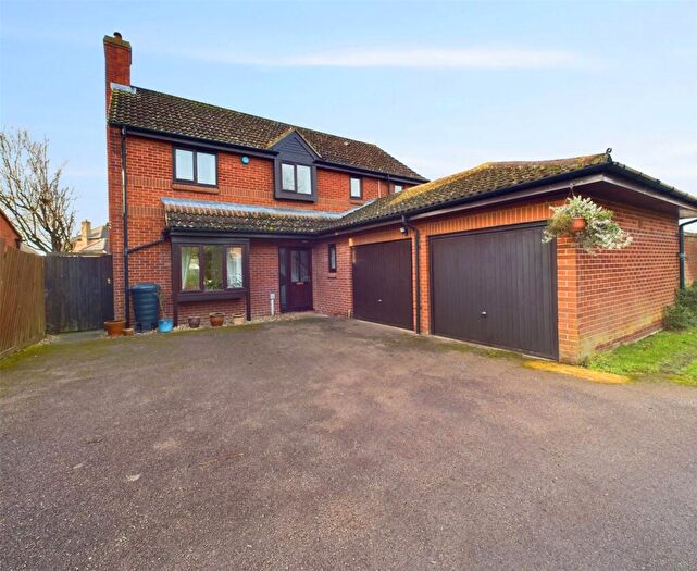 4 Bedroom Detached House For Sale In Cheshire Road, Thame, Oxfordshire, OX9
