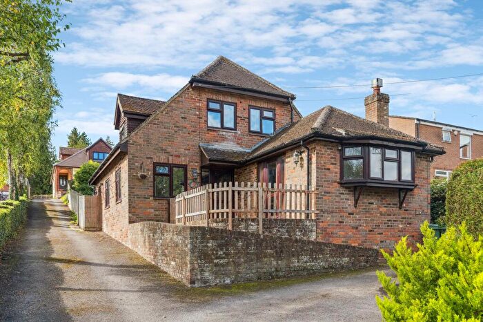 4 Bedroom Detached House For Sale In High Street, Markyate, AL3