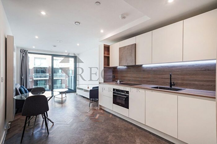 2 Bedroom Flat To Rent In Skyline Apartments, Makers Yard, E3