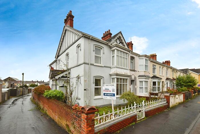 4 Bedroom End Of Terrace House For Sale In Queen Victoria Road, Llanelli, Carmarthenshire, SA15