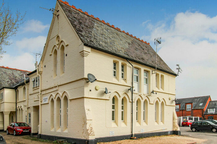 1 Bedroom Apartment To Rent In Alexandra Court, Farnborough, Hampshire, GU14