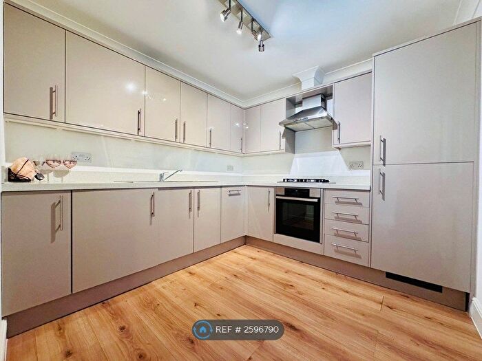 1 Bedroom Flat To Rent In Dwight Road, Watford, WD18