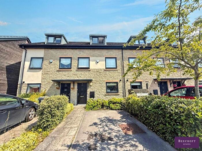 3 Bedroom Town House For Sale In Acorn Avenue, Thurnscoe, Rotherham, S63