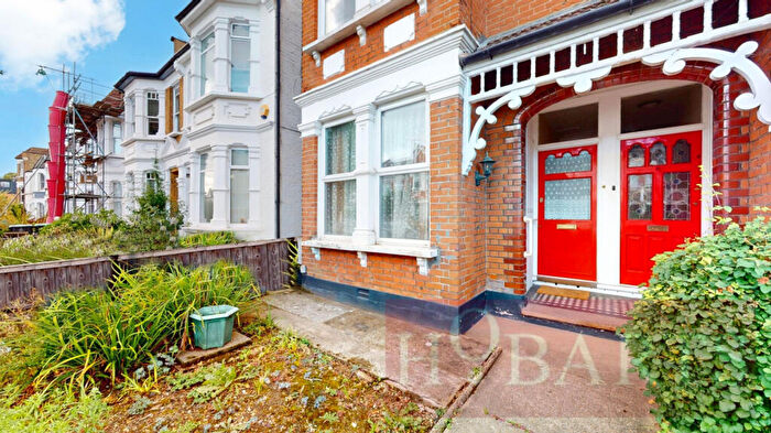 2 Bedroom Flat For Sale In Crescent Road, N22