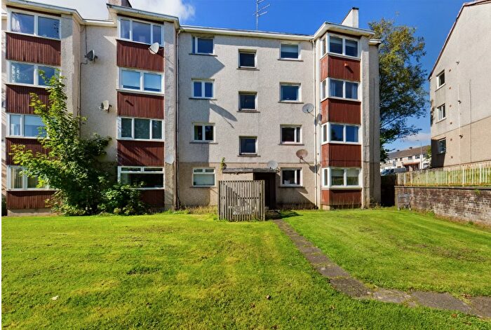 2 Bedroom Flat To Rent In Falkland Place, Glasgow, G74
